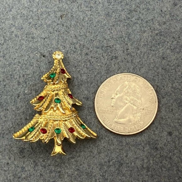 Christmas Pin Brooch Tree Gold Detailed Rhinestone Topper Green Red Ornaments - Picture 1 of 8